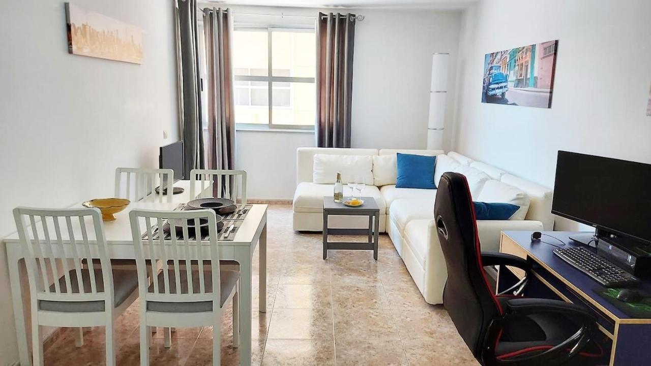 Modern And Centric With Air Conditioning - By Tenerifehints * El Médano