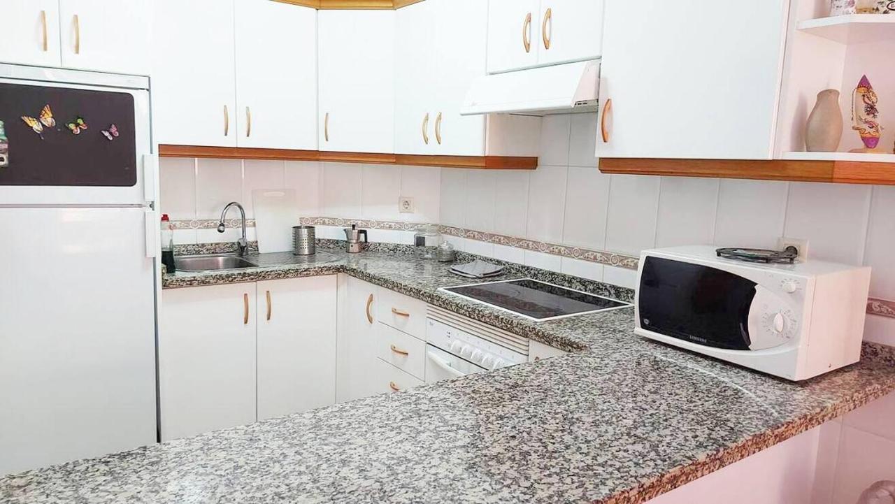 Modern And Centric With Air Conditioning - By Tenerifehints * El Médano